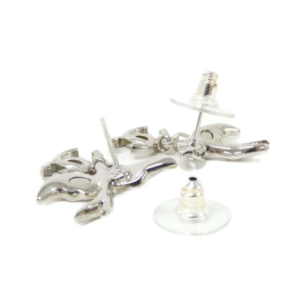 CHANEL Authentic White Earrings - Picture 3 of 3